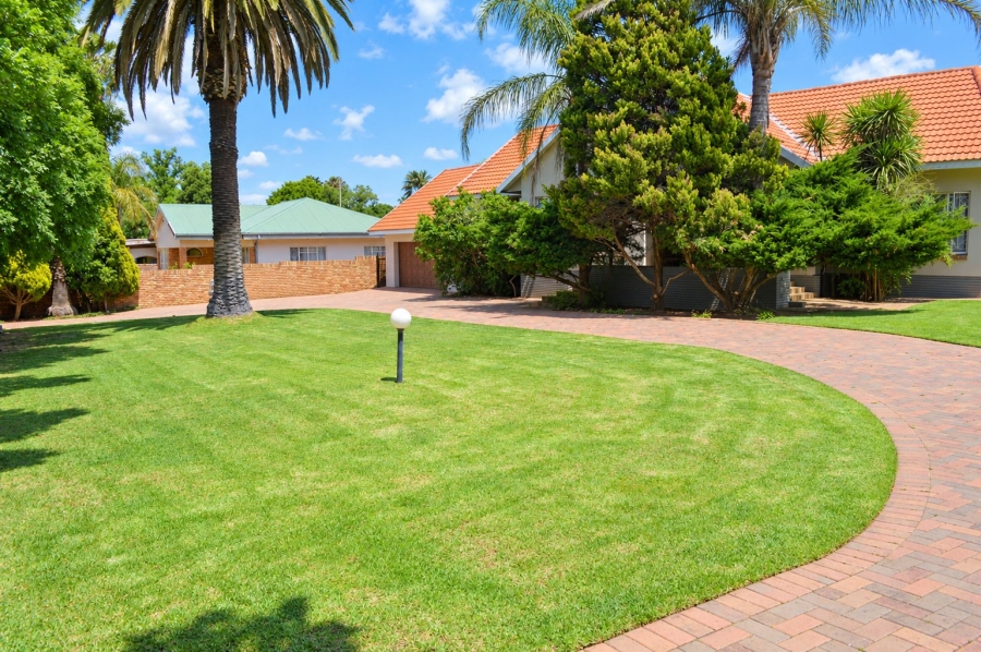 3 Bedroom Property for Sale in Roosheuwel North West